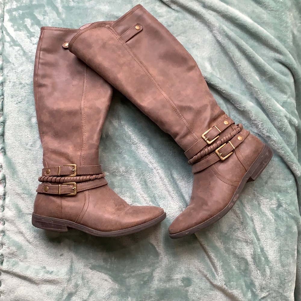 Riding boots